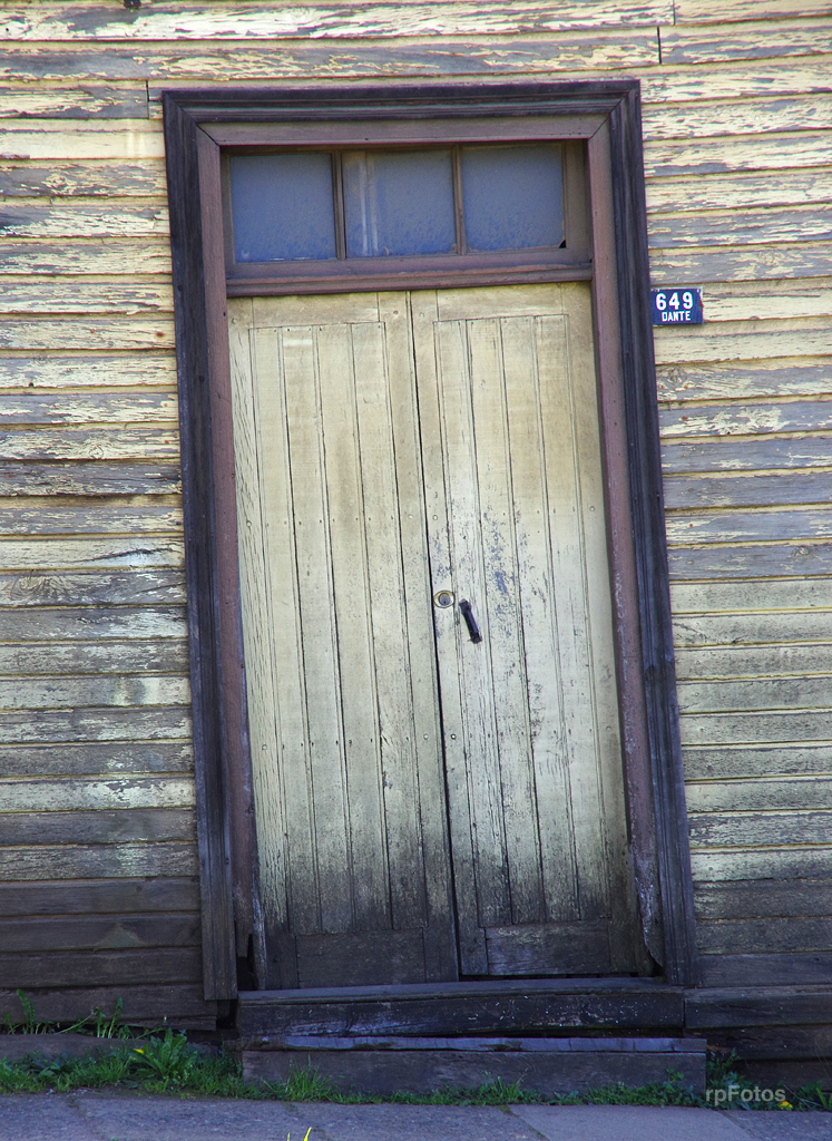 puerta en Capitán Pastene