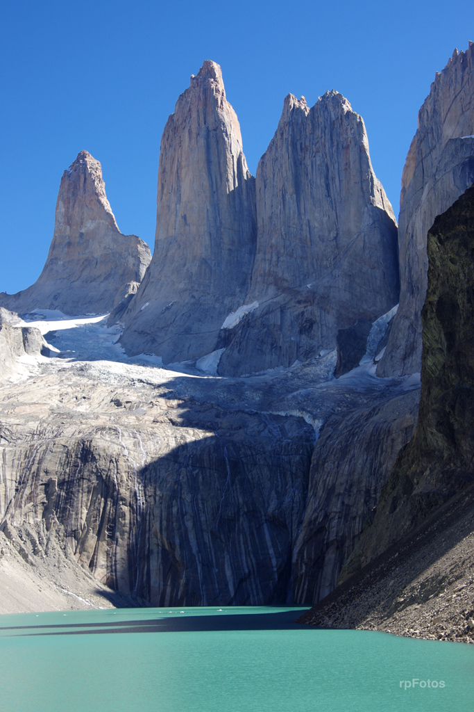Laguna y Torres delPaine