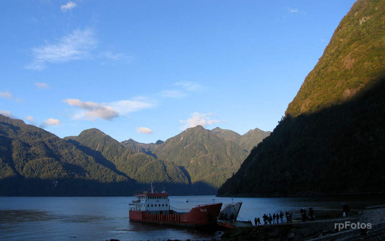 Caleta Gonzalo, despejado