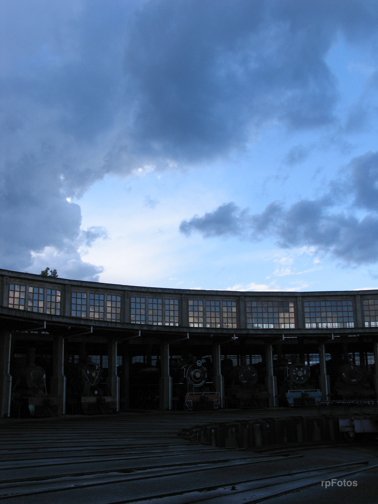 Atardecer en Museo ferroviario de Temuco