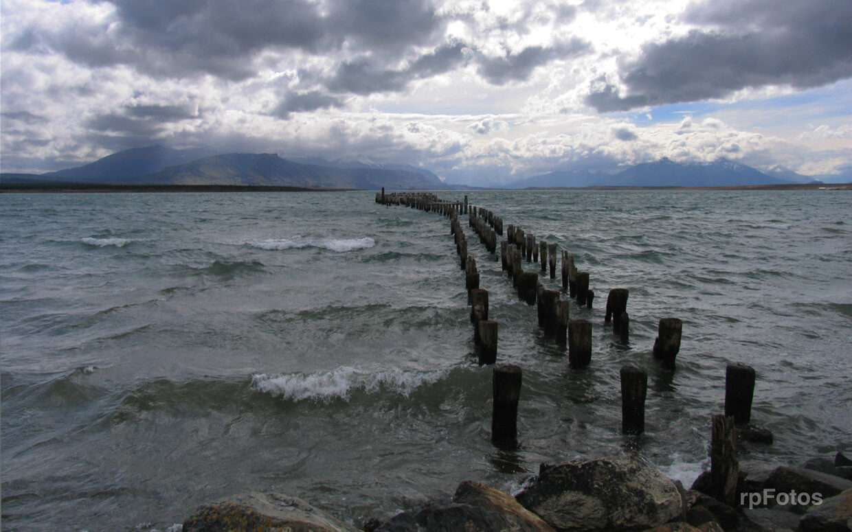 Mar agitado en Puerto Natales