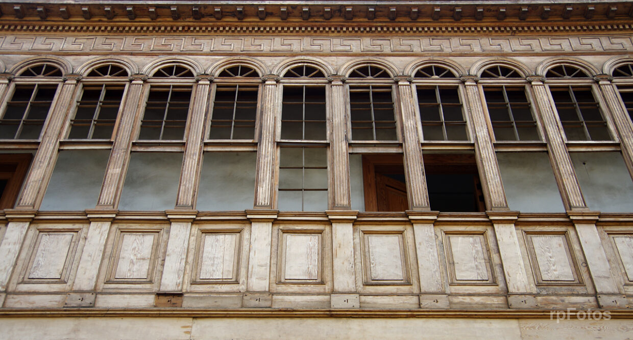 Galería de edificio en Lima