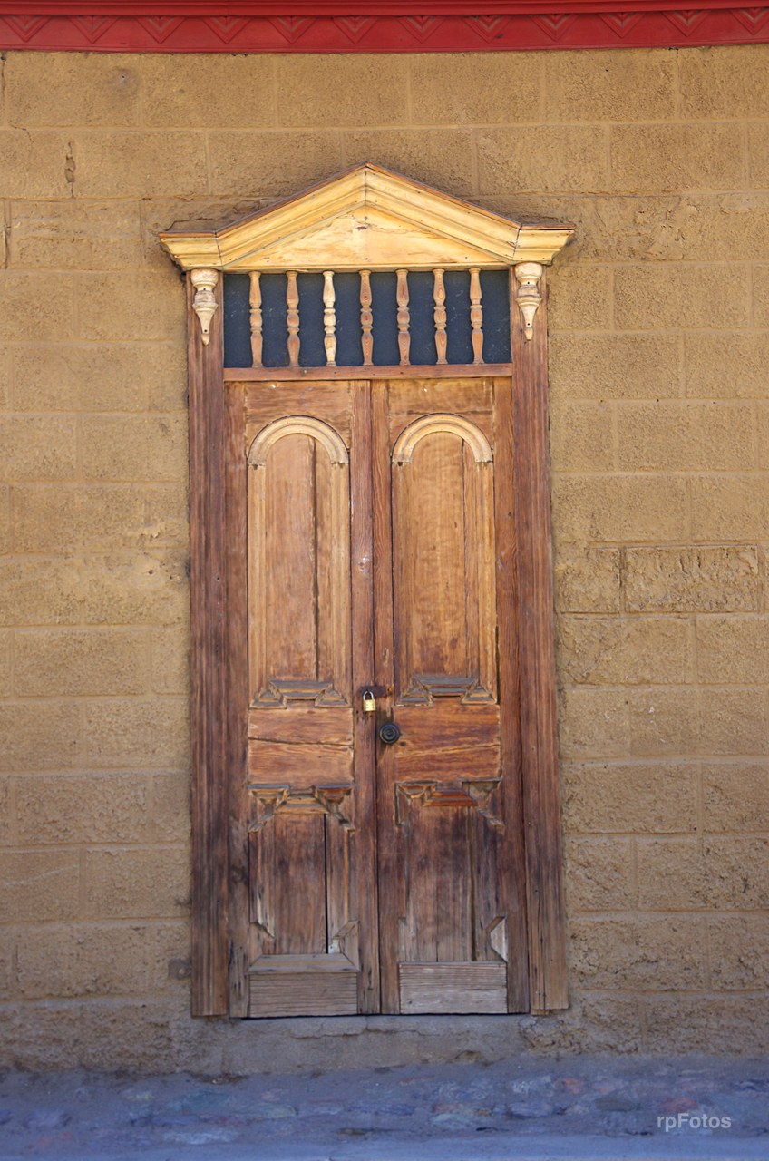 Puerta en Pisco Elqui