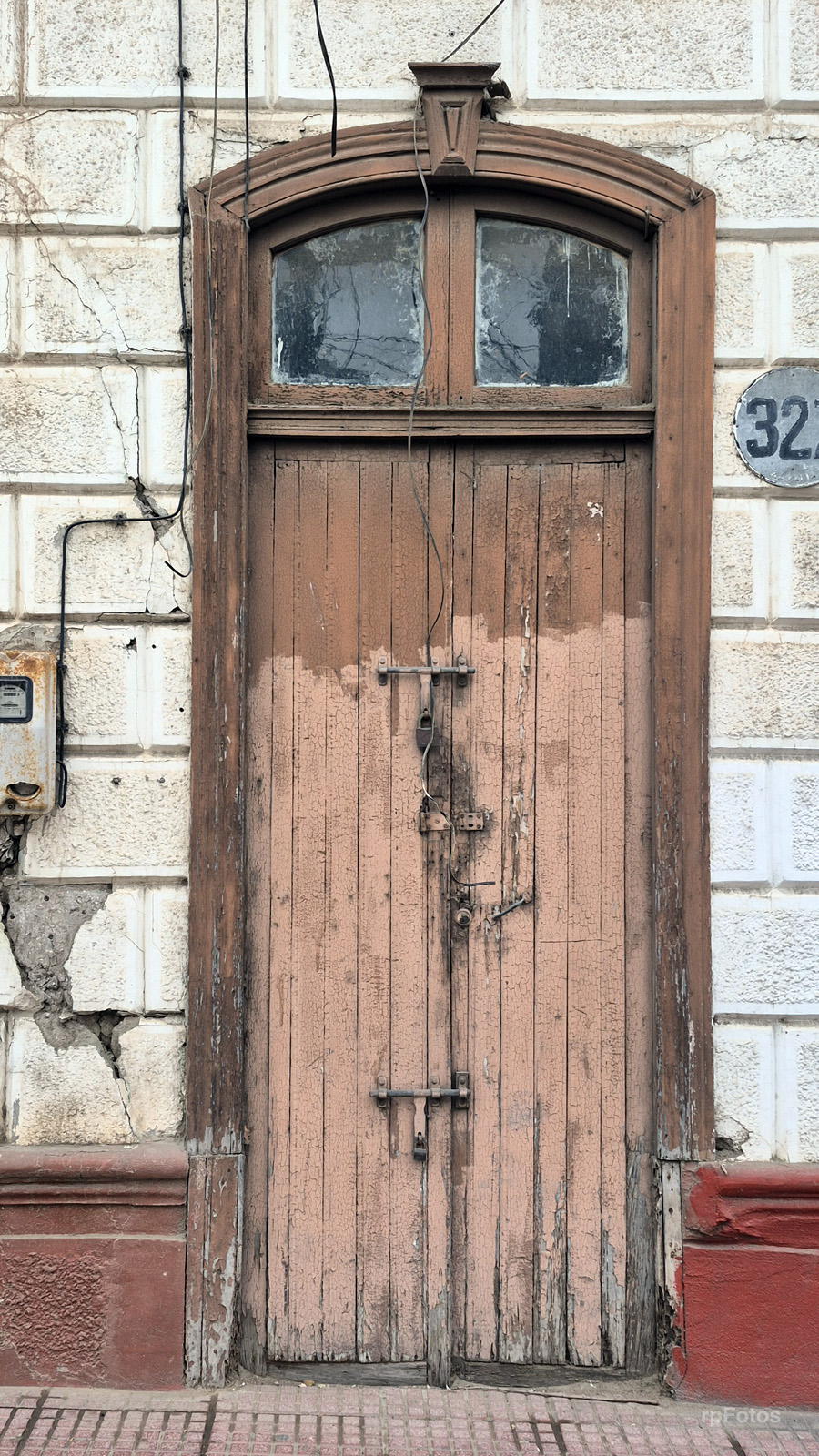 Puerta edificio en La Serena
